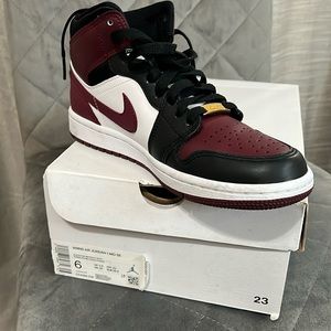 Only worn once I don’t use them at all anymore